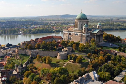 Естергом (esztergom) - іторіі міста, пам'ятки і готелі