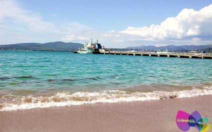 Ahol a tenger tisztább Gelendzhik amelyen a strand tisztább Gelendzhik