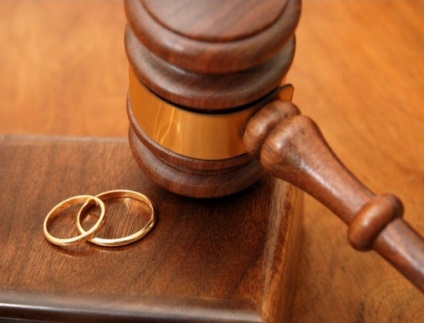 Cererea de divorț este un eșantion de respingere a unei reclamații de către o rusă, un eșantion dintr-un costum de depunere