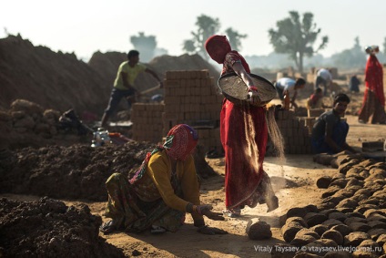 Cum de cărămizi în India, știri de fotografie