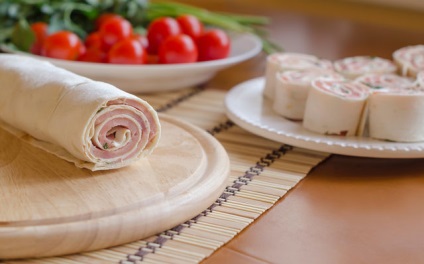 Ce toppinguri se pot face pentru lavash roll, site-ul oficial al rețetelor culinare Julia Vysotsky