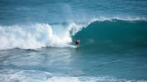 Ce mare și ocean sunt spălate de Republica Dominicană