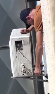 Cum să scoateți aparatul de aer condiționat de la perete - instrucțiuni pentru demontarea tuturor tipurilor de echipamente