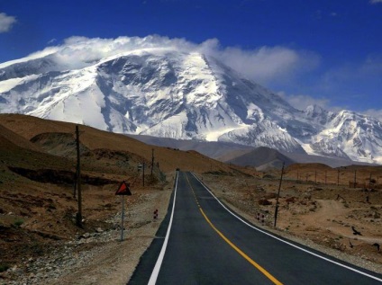 Karakorum, sistem montan (Asia centrală)