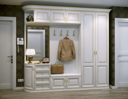 Mobilier clasic în hol, stil coridor, lumină consola, proiectarea unui dulap îngust alb