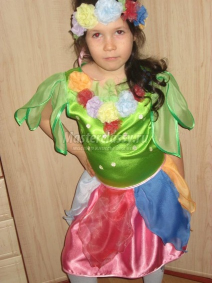 Costum flori pentru tine pentru o fata de 6 ani