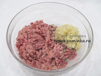 Darabolt zabpehely és darált hús, főzés recept lépésről-lépésre fotó