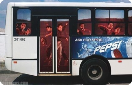 Kreatív reklám buszok (58 fotó)