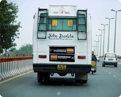 Publicitatea creativă pe autobuze (58 fotografii)