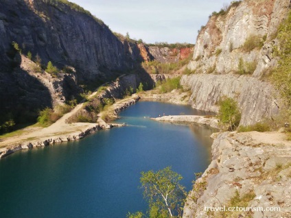 Cetatea Karlstejn - canioane americane mari și mici