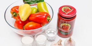 Lecho de piper în pasta de tomate pentru iarnă se poate prepara cu ușurință în conformitate cu rețeta originală din casă