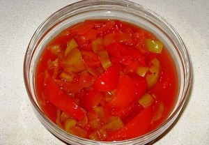 A téli paradicsompüré paprika bogyó könnyen elkészíthető az eredeti recept szerint