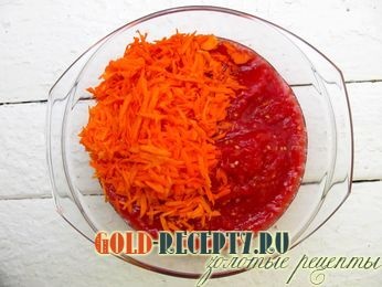 Paradicsom- és borsólevél, sárgarépa és hagyma receptek a télen, a bolgár paprika lecho a télen