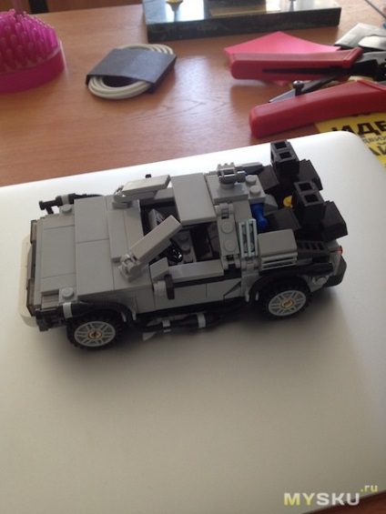 Lego 21103 deloreanul