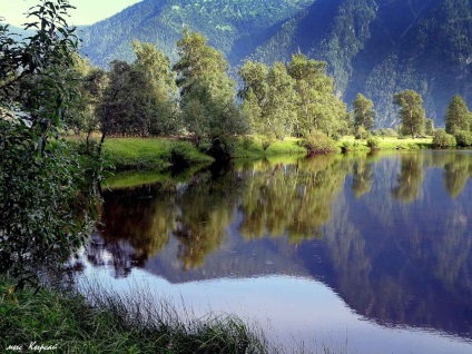 Cape - kyrsai - camping în partea de sud a lacului Teletskoye