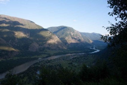 Cape - kyrsai - camping în partea de sud a lacului Teletskoye