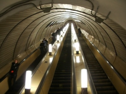 Moszkva, a híreket a hétvégén bezárja a lobbik több metróállomás