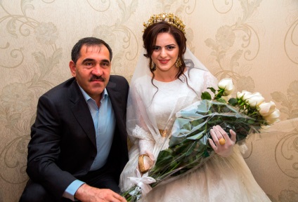 Noul apartament este un cadou de nuntă pentru șeful Ingusheției pentru noul cuplu căsătorit, Yevloyeva și Akraman Tochievu,