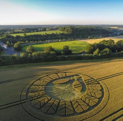 Noi desene misterioase în domeniile din Anglia