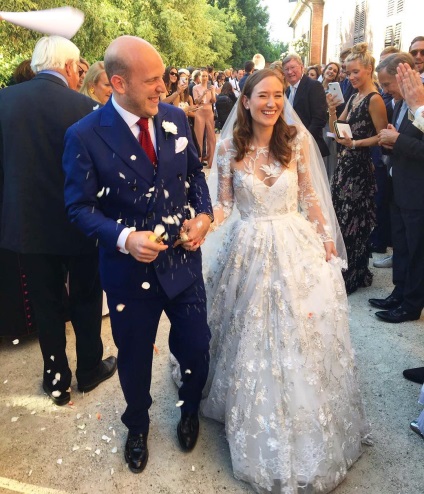 Una dintre cele mai populare cupluri din Marea Britanie a jucat o nuntă într-un castel italian