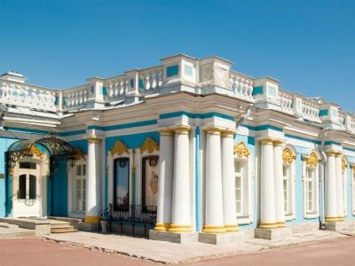 Despre coloane Petersburg - rostral