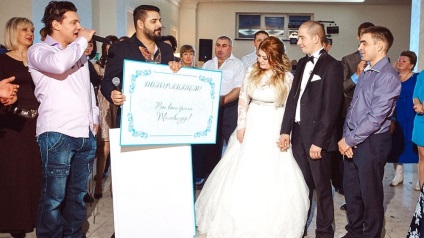 Sub Voronej, noii soții au jucat o nuntă în conformitate cu scenariul primului canal