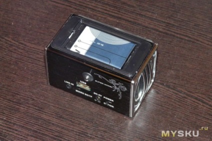 Difuzor stereo mp3 portabil cu radio FM, usb și microsd