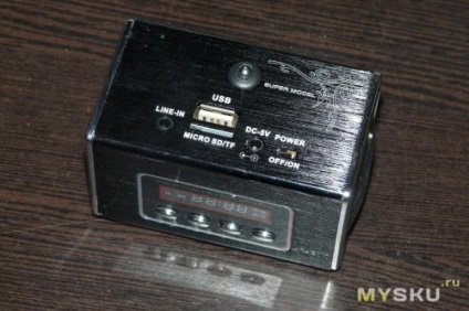 Difuzor stereo mp3 portabil cu radio FM, usb și microsd