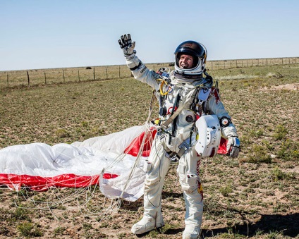 Salt din stratosfera, proaspăt - cel mai bun Runet pentru zi!