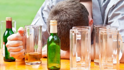 Semne de otrăvire cu alcool și prim ajutor