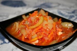 Retete pentru salata lecho pentru iarna din ardei iute si rosii