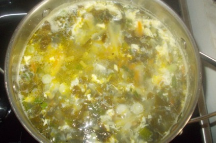 Zöld leves recept rizzsel és sóska lépésről lépésre képekkel