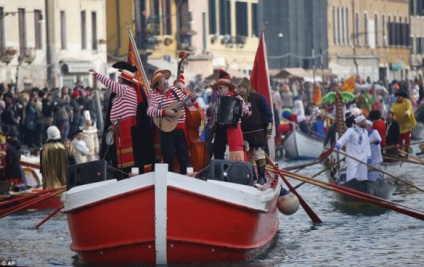 Măștile Ru și magia din Veneția încep carnavalul 2016