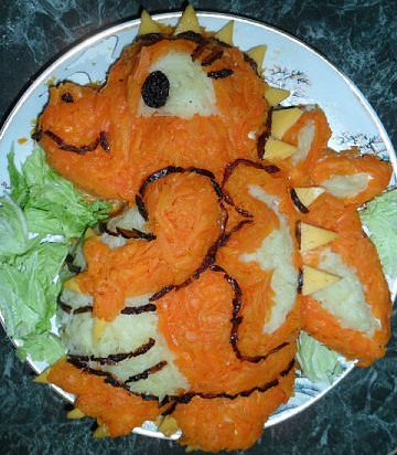 Salate sub formă de dragon, amuzant