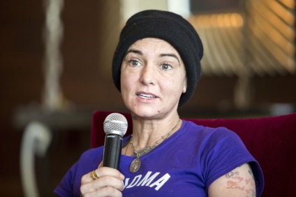 Sinead O'Connor este spitalizat de urgență și urmează tratament la spital