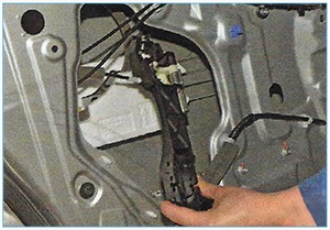 Scoaterea mânerului exterior al ușii din față - caroserie - articole - Nissan Almera, forum, recenzii proprietari,