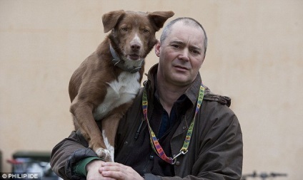 Dog echilibrist - recordului Guinness record de cărți, povestiri scurte Teckel lung