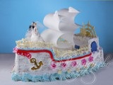 Esküvői torta egy tengeri stílusban sisakot horgonyt, és élni száma 686 szállítási Moszkvában