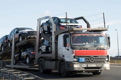 Porcii pot astepta, iar Mercedes se va deteriora