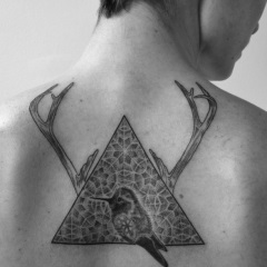 Tatuajul coarnelor - înțeles, schițe de tatuaje și fotografii
