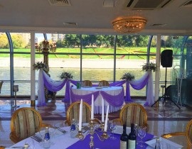 Nava de nave River Palace