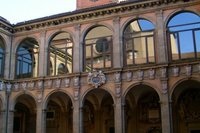 Atracții turistice și locuri frumoase din Bologna cu descrieri și fotografii