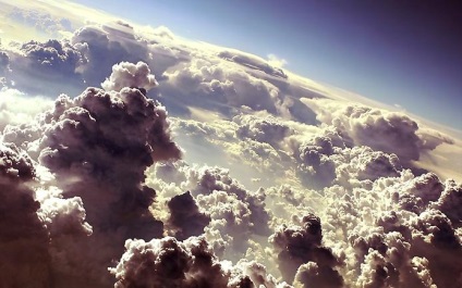 Lumea minunată a noriilor