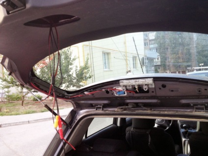 Instalarea unei camere video cu vedere din spate pe toyota auris complete cu oglinda-display, o