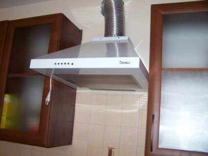Ventilație de evacuare în bucătărie, design de la bucătărie mică la cea mare