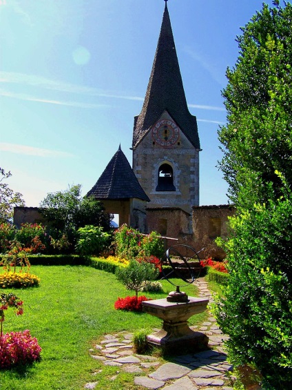 Castelul ghostwoological tururi, expoziție, adresa exactă, telefon