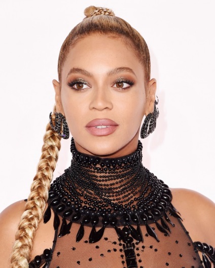 Înregistrați-vă un cosmetician personal Beyonce a spus regulile de bază ale nutriției și îngrijirii pielii