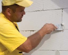 Pentru a suprascrie sau a nu suprascrie (închide) cusatura adezivă a peretelui din beton gazos