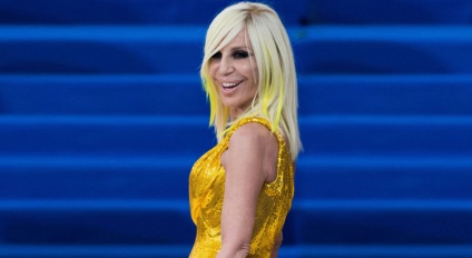 Femeie din timp frumusete-up-uri și eșecuri de Donatella Versace