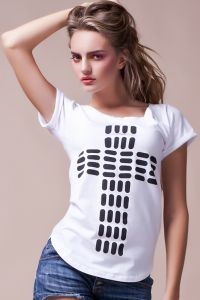 Tricou pentru femei cu cruce